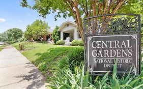 The Olive Bird Chalet In Central Gardens, Memphis Tn